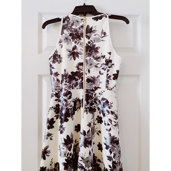 Night Dresses - Picture 2 of 3